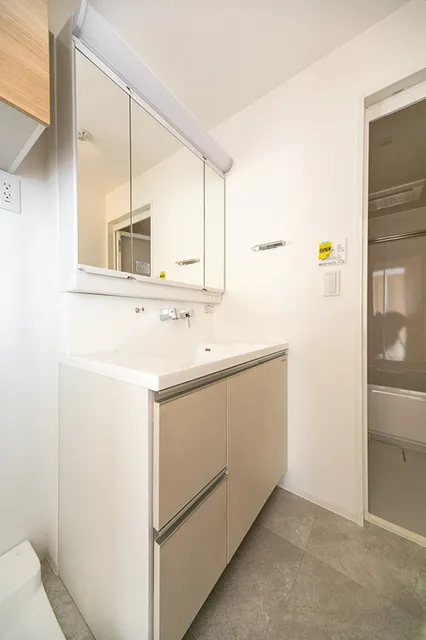 Grand Cru Wakamatsucho - Interior - ["Flooring", "Plumbing fixture", "Interior design"]