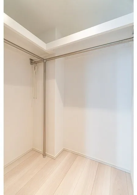 Season Flats Omorinishi - Interior - ["Wood", "Flooring", "Ceiling"]