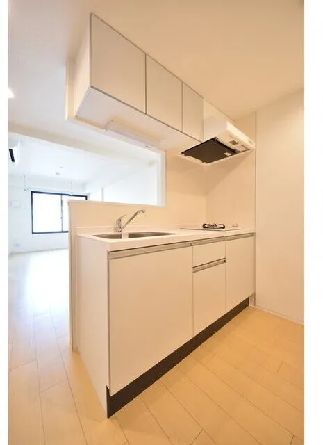 El Faro Waseda - Interior - ["Flooring", "Kitchen", "Interior design"]