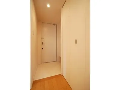 KDX Residence Shirokane II - Interior - ["Wood", "Brown", "Floor"]