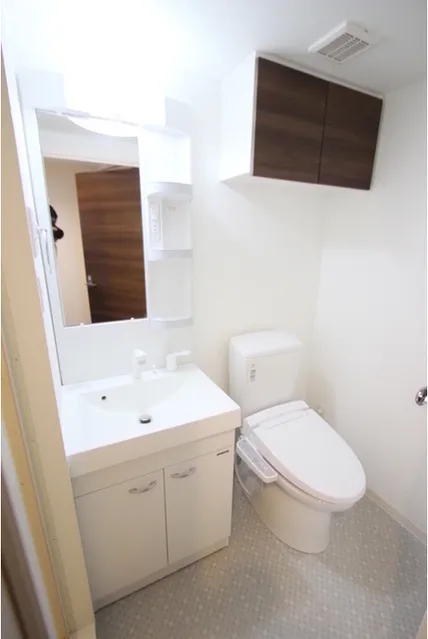 Medio Tsukishima - Interior - ["Bathroom", "Property", "Room"]