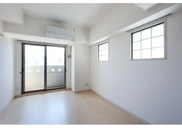 Rosewood Heights Monzen Nakamachi - Interior - ["Apartment", "Flooring", "Ceiling"]