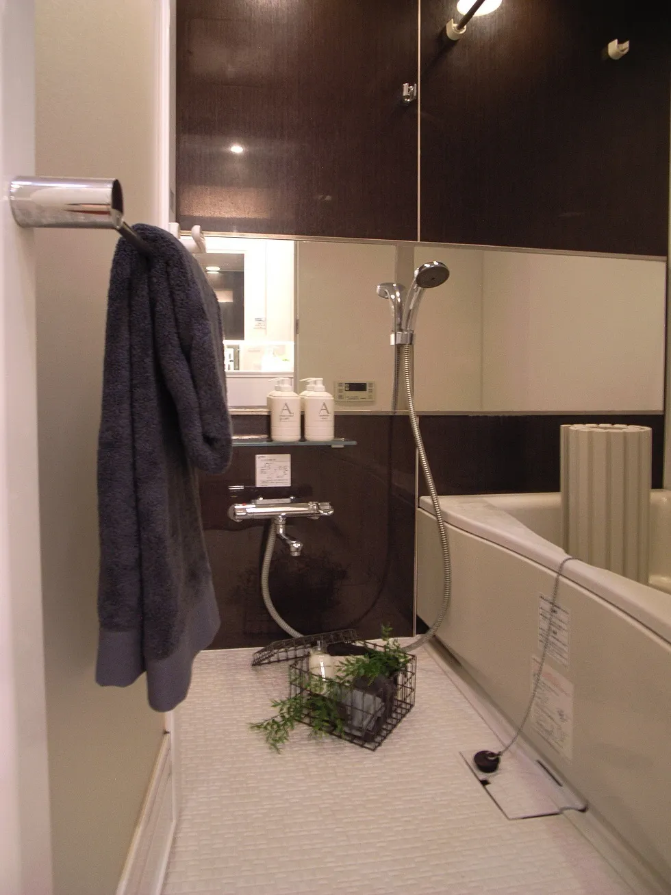 Arden Shiba Park - Interior - ["Plumbing fixture", "Interior design", "Bathroom"]