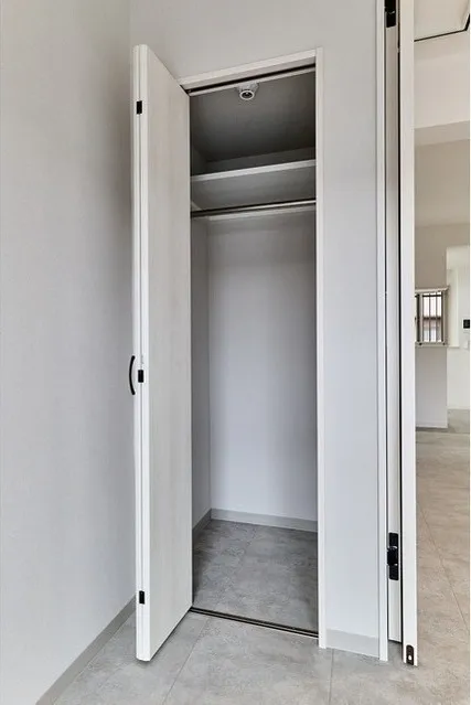 Comfortia Liv Bunkyo Sendagi - Interior - ["Door", "Flooring", "Floor"]