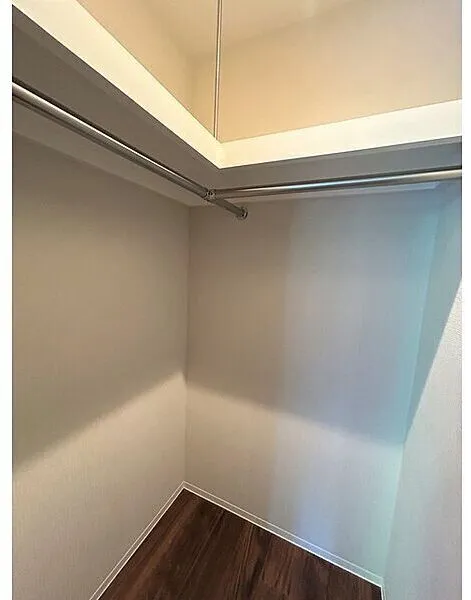 Garden Hills Yotsuya Guest Forest - Interior - ["Building", "Wood", "Window"]