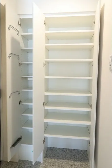 Comforia Fudomae - Interior - ["Shelf", "Furniture", "Room"]