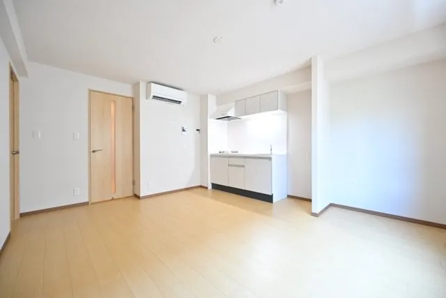 CENTRAL GARDEN RESIDENCE TOKYO - Interior - ["Floor", "Apartment", "Flooring"]
