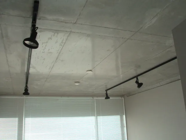 FLEG Akasaka - Interior - ["Shade", "Electricity", "Wood"]
