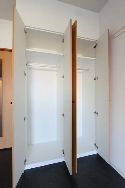 Sejoli Shimura Sakaue - Interior - ["Flooring", "Wall", "Wood"]