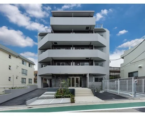 Latierra Toritsu Daigaku - Exterior - ["Urban design", "Daylighting", "Aluminium"]