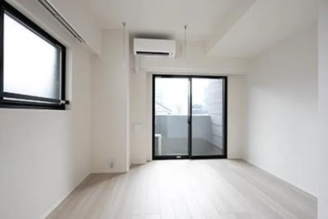 RIOPRADO Akasaka - Interior - ["Building", "Window", "Fixture"]