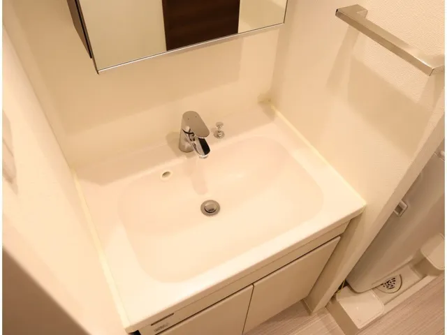 LEXE Iriya - Interior - ["Flooring", "Floor", "Plumbing fixture"]