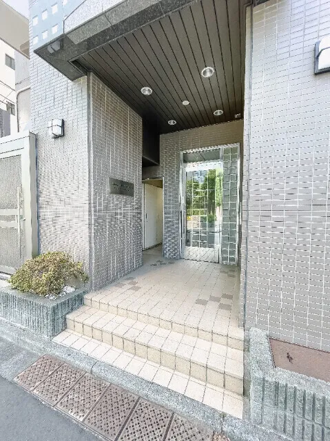 Residence Edogawabashi - Exterior - ["Apartment", "Daylighting"]