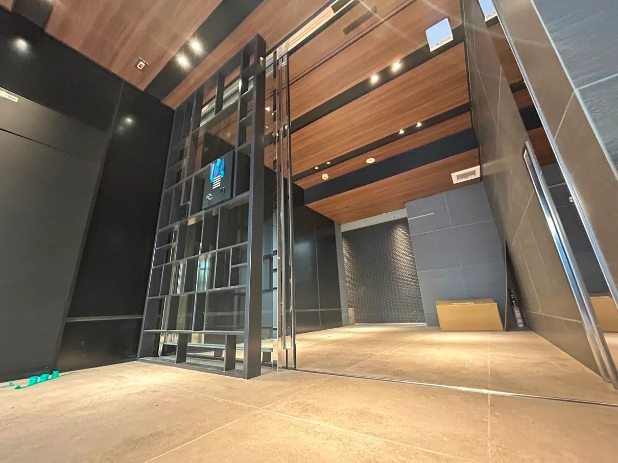 Branchiesta Ekoda - Interior - ["Flooring", "Floor", "Ceiling"]