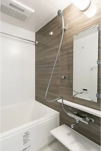 Gran Casa Itabashi East - Interior - ["Plumbing fixture", "Shower head", "Mirror"]