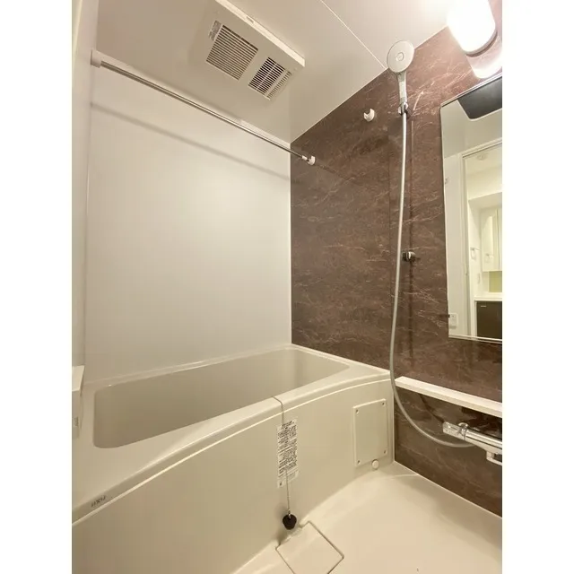 LIBR GRANT Haneda - Interior - ["Building", "Plumbing fixture", "Bathroom"]
