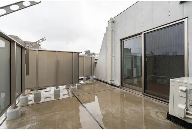 LUMIEC BUNKYO SENGOKU - Interior - ["Composite material", "Metal", "Daylighting"]
