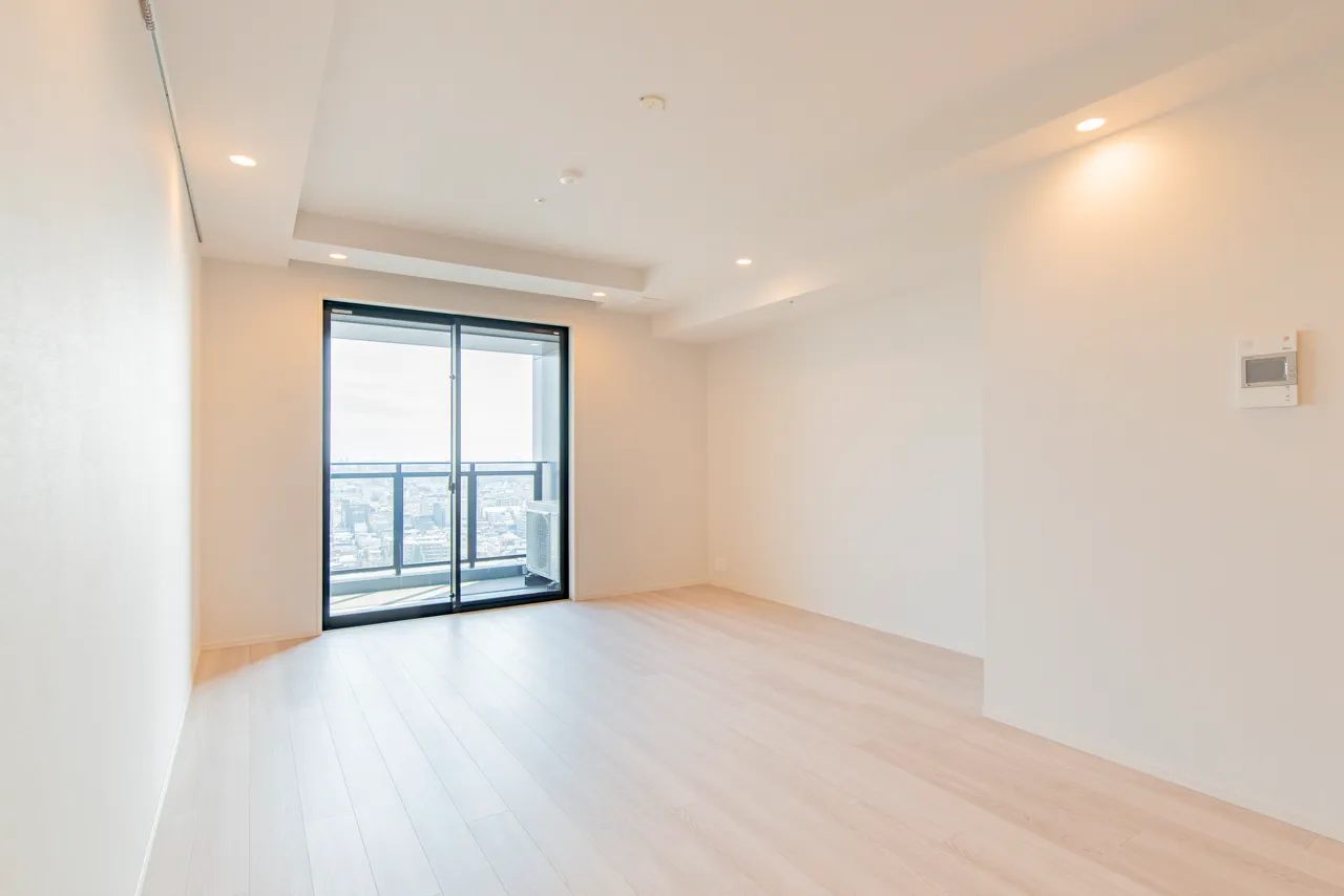 Nakano Station Residence - Interior - ["Window", "Building", "Hall"]