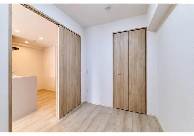 Due Oku - Interior - ["Wood flooring", "Flooring", "Wood"]