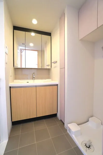 Livio Maison Ochanomizu EAST - Interior - ["Flooring", "Floor", "Interior design"]