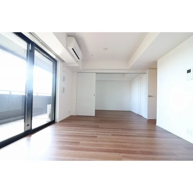 Comforia Shibuya West - Interior - ["Fixture", "Hall", "Rectangle"]