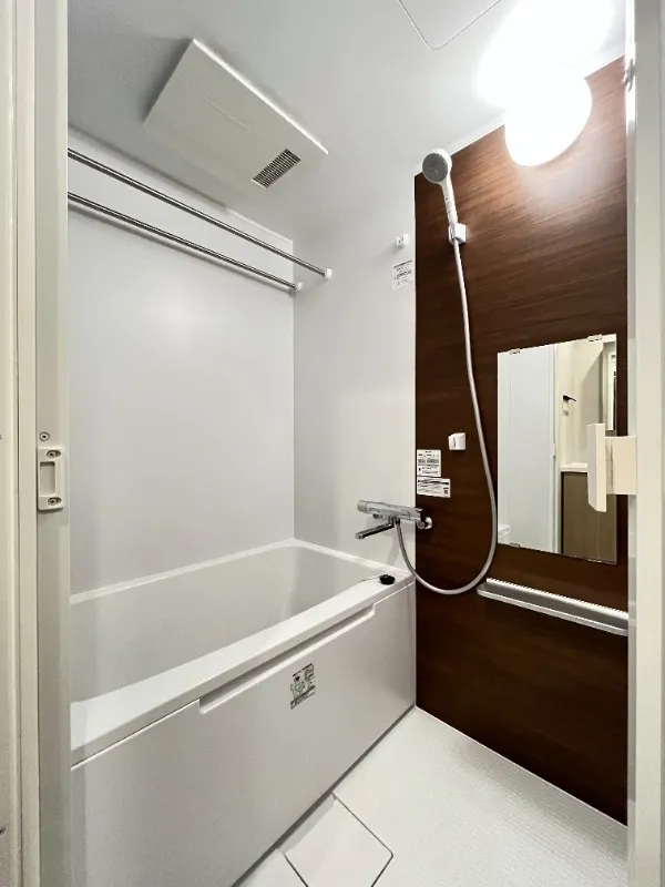 Live en Fleur - Interior - ["Plumbing fixture", "Flooring", "Interior design"]