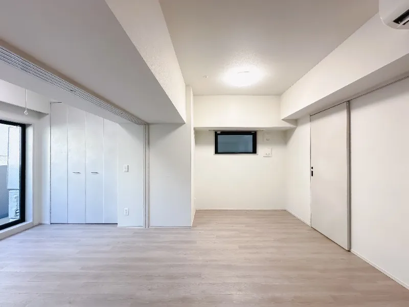 Cross Residence Nihonbashi Honcho - Interior - ["Flooring", "Floor", "Ceiling"]