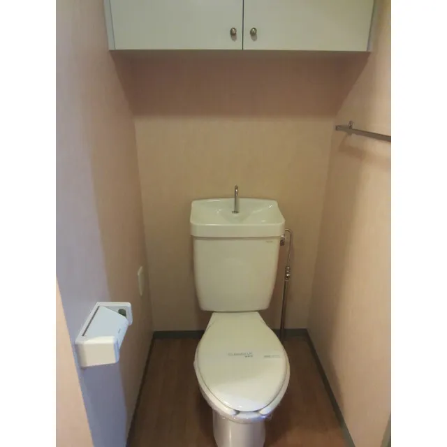 Rafuge Oimachi - Interior - ["Toilet seat", "Toilet", "Plumbing fixture"]