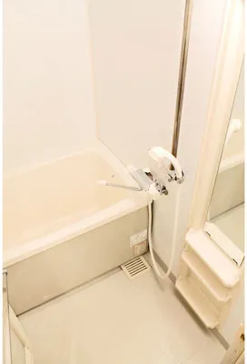 Medias Sky Court Akasaka - Interior - ["Flooring", "Floor", "Plumbing fixture"]