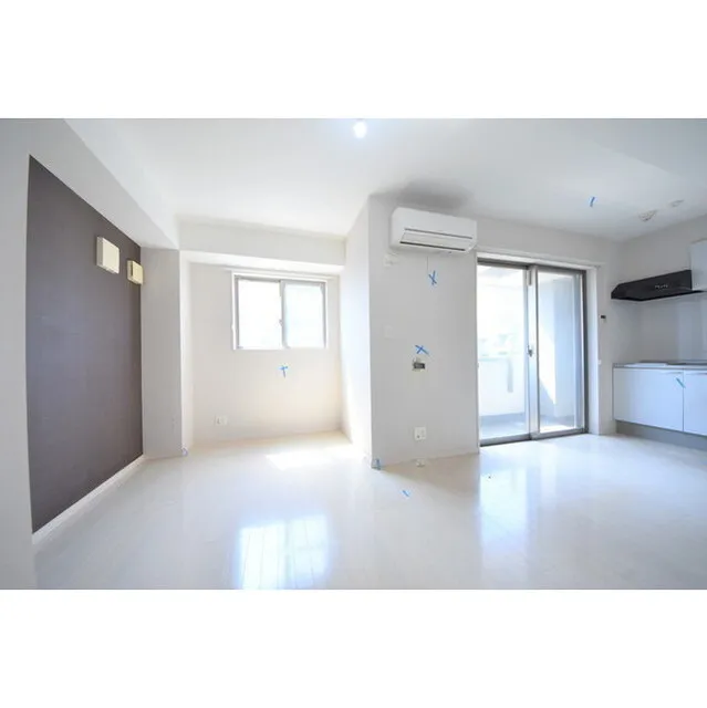 Polar Oku - Interior - ["Building", "Window", "Fixture"]