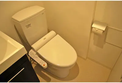 ZOOM Ikejiri-Ohashi - Interior - ["Toilet seat", "Toilet", "Bathroom"]