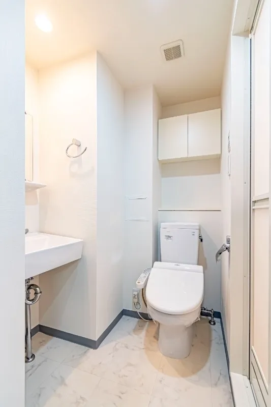 Le-Lion Nishi-Waseda - Interior - ["Toilet seat", "Plumbing fixture", "Bathroom"]