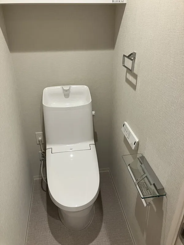 Residence - Asakusa Kuramae - Interior - ["Toilet seat", "Toilet", "Flooring"]