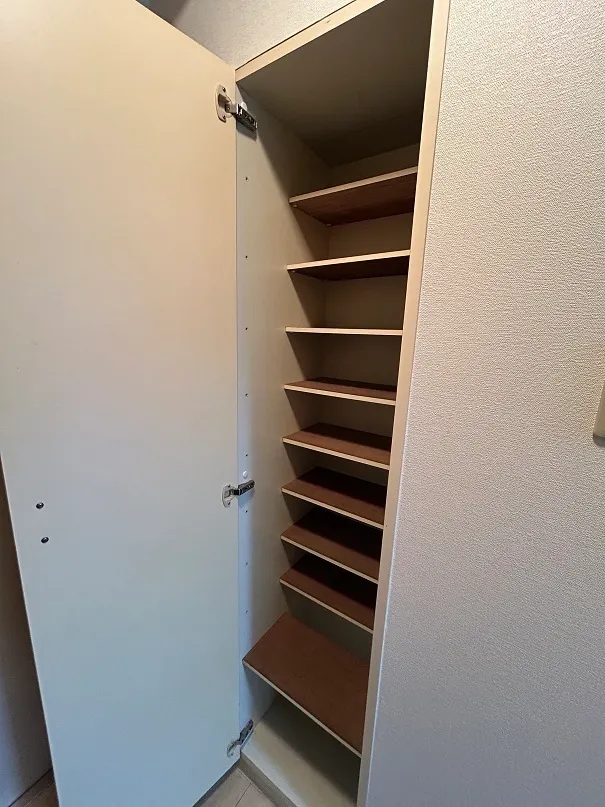 WillDo Otsuka - Interior - ["Wood", "Shelving", "Shelf"]