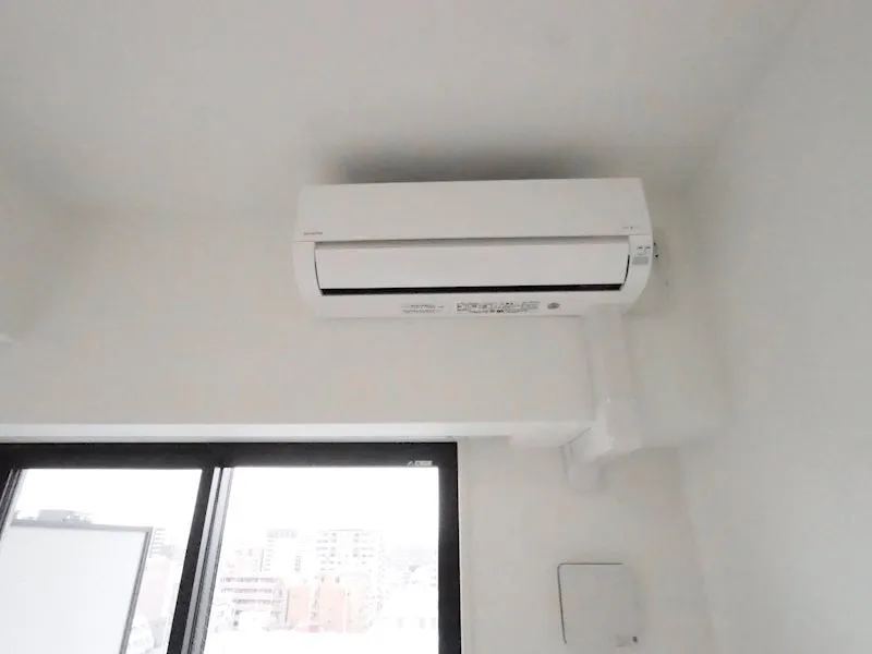 Due Iriya I - Interior - ["Ceiling", "Home appliance"]