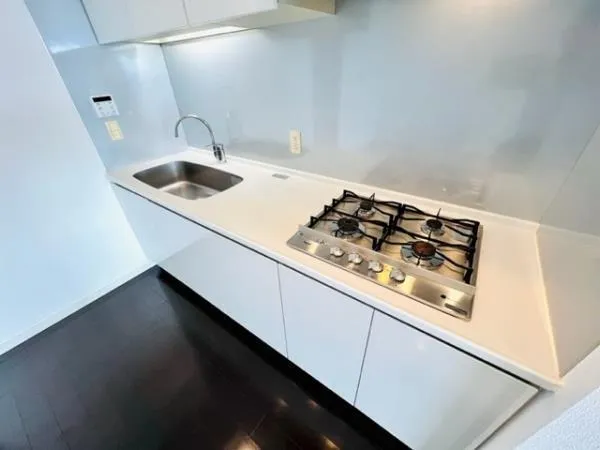 Brillia Ist Sangenjaya Blossom Terrace - Interior - ["Kitchen sink", "Cabinetry", "Tap"]