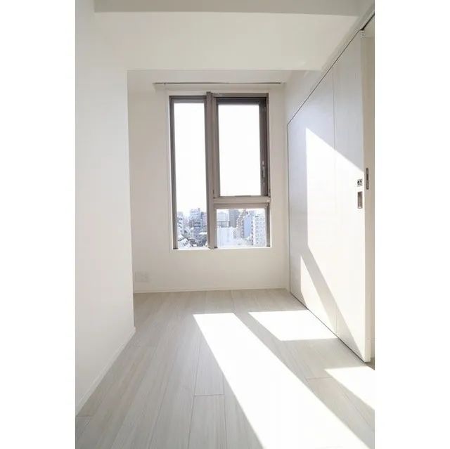 Dimus Ueno Okachimachi - Interior - ["Building", "Property", "Window"]
