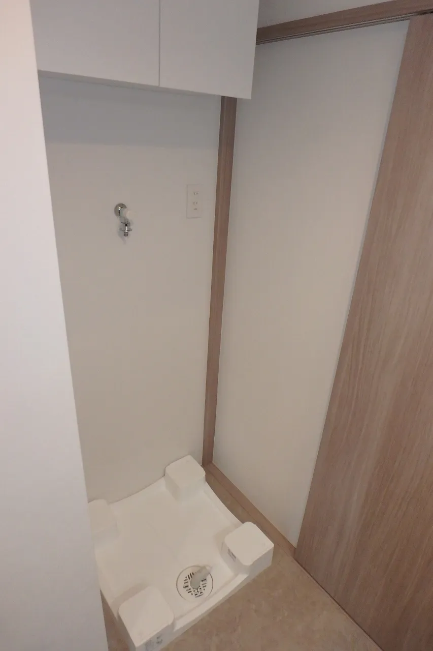 Green Homes 2 - Interior - ["Building", "Fixture", "Wood"]