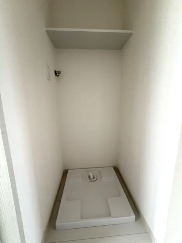 Southern Road Minami Asagaya - Interior - ["Floor", "Flooring", "Tile Flooring"]