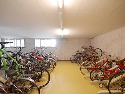 Milroom Minami Aoyama - Exterior - ["Bicycle", "Bicycle wheel", "Vehicle"]