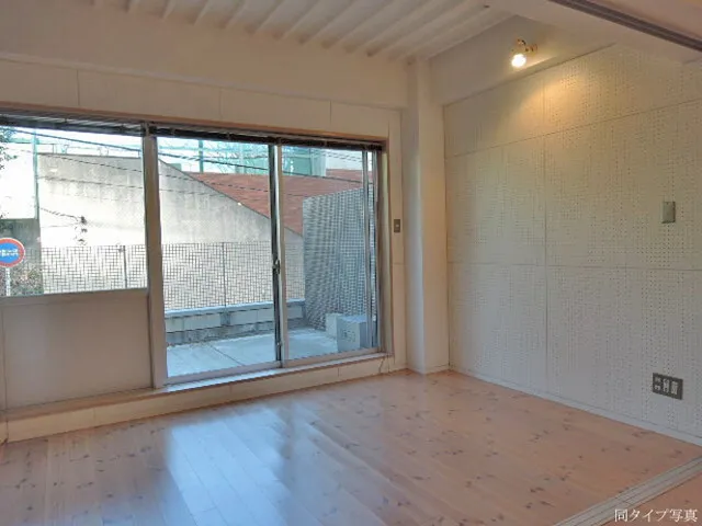 Elstanza Daikanyama - Interior - ["Property", "Building", "Wood"]
