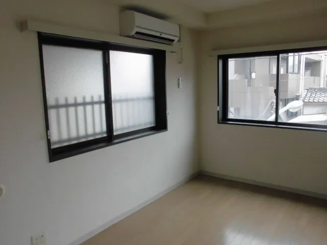 Winbell Duet Ebisu 2 - Interior - ["Ceiling", "Flooring", "Floor"]