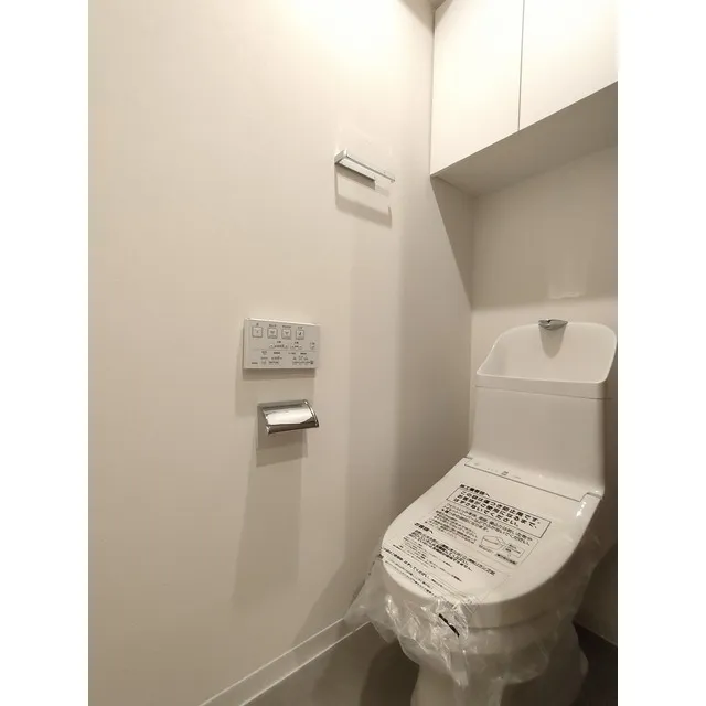 Milia Residence Asakusa Komagata - Interior - ["Plumbing fixture", "Toilet seat", "Toilet"]