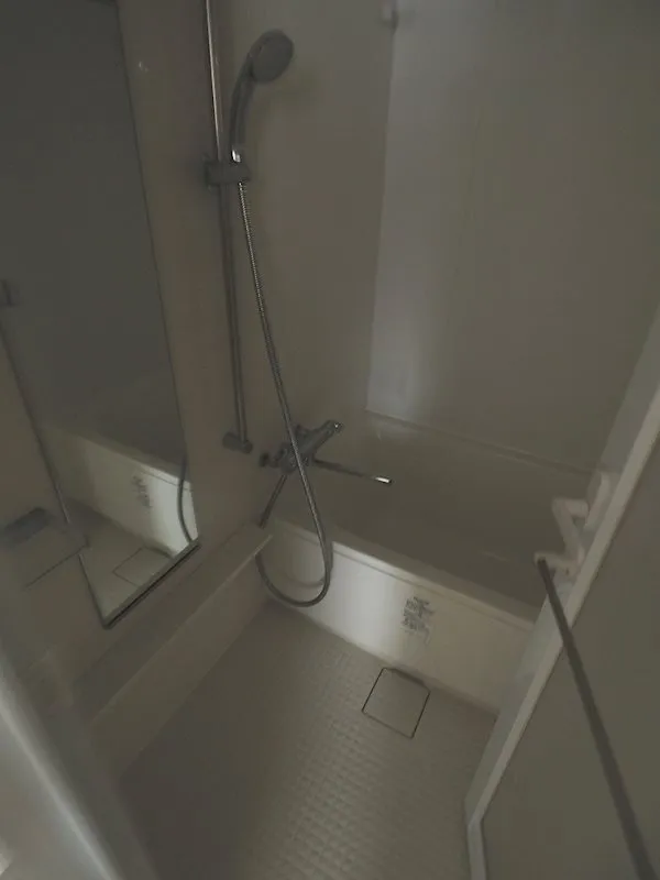 Residia Sangenjaya III - Interior - ["Floor", "Flooring", "Bathroom"]