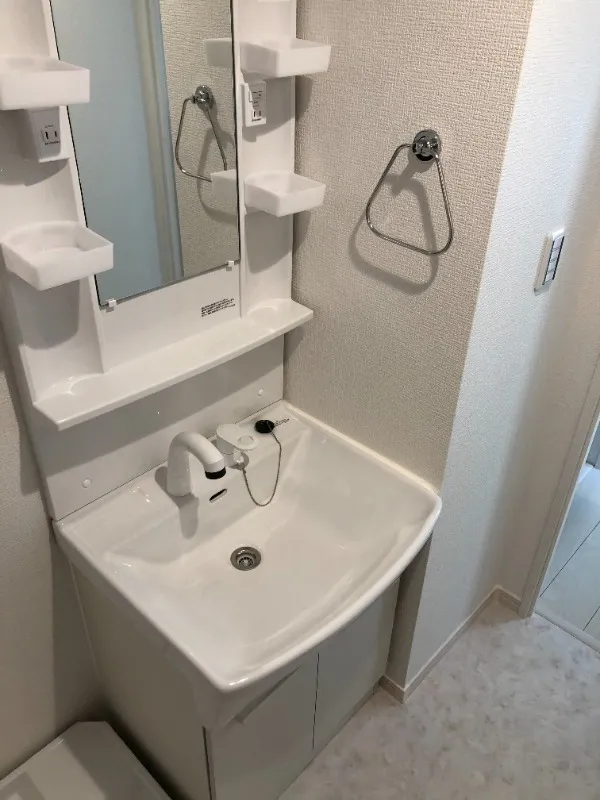 Mihas Kaminoge - Interior - ["Bathroom Sink", "Plumbing fixture", "Bathroom"]