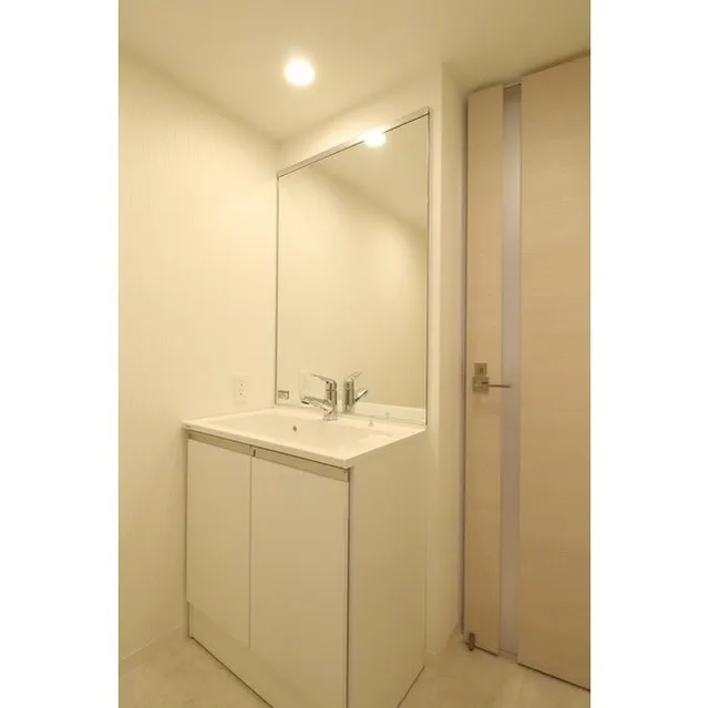Nanpeidai HillTop House - Interior - ["Property", "Room", "Bathroom"]