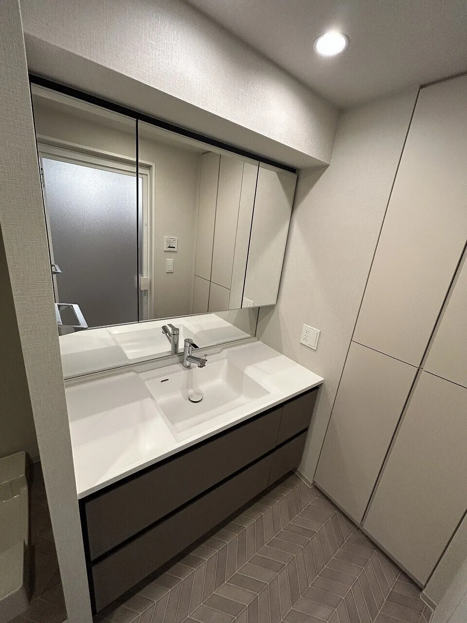 Blanchiesta Kiba - Interior - ["Bathroom cabinet", "Flooring", "Floor"]