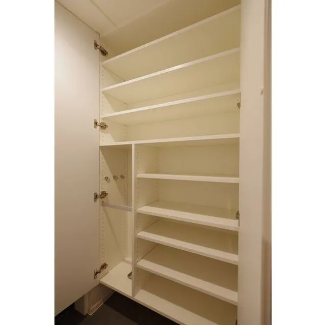 Zinnia Fudomae - Interior - ["Shelf", "Cabinetry", "Wood"]