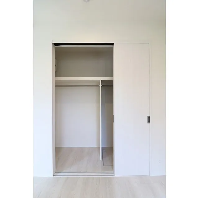 Bonnur Allamanda - Interior - ["Wood", "Fixture", "Rectangle"]
