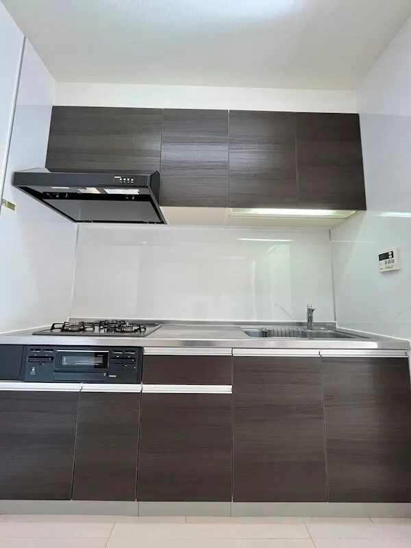 Residia Shibaura - Interior - ["Cabinetry", "Property", "Building"]